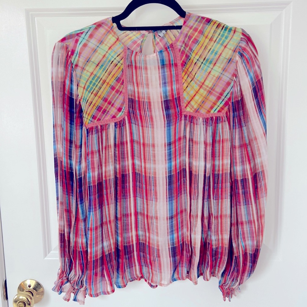 Beautiful sheer Anthropology blouse! Just perfect for spring!